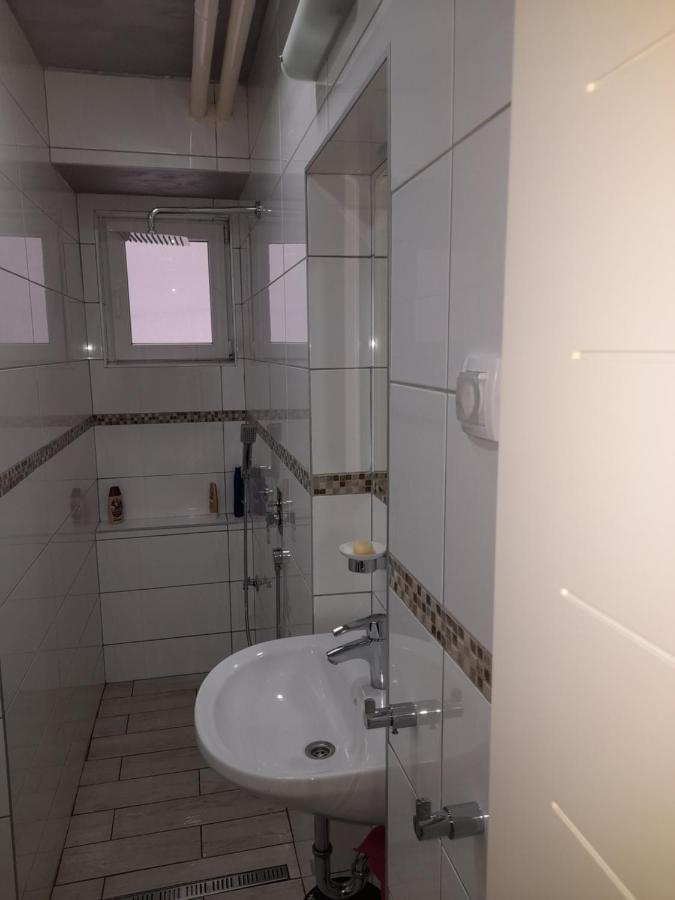 Appartamento Daca 1 Belgrado Esterno foto