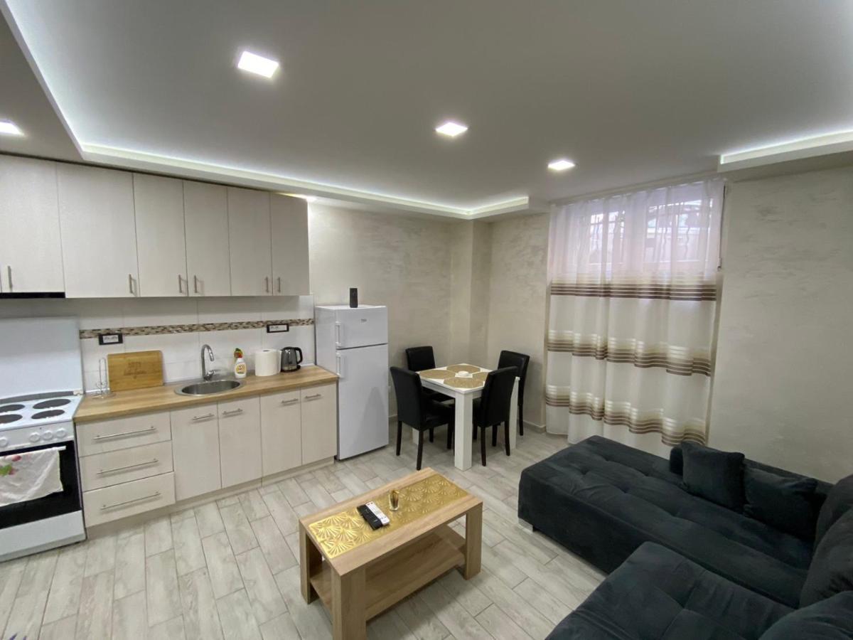 Appartamento Daca 1 Belgrado Esterno foto
